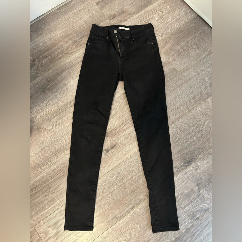 Levis high rise skinny black jeans